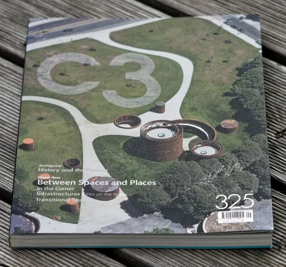 AKÁTOVÁ VĚŽ V MAGAZÍNU C3, SOUL, JIŽNÍ KOREA